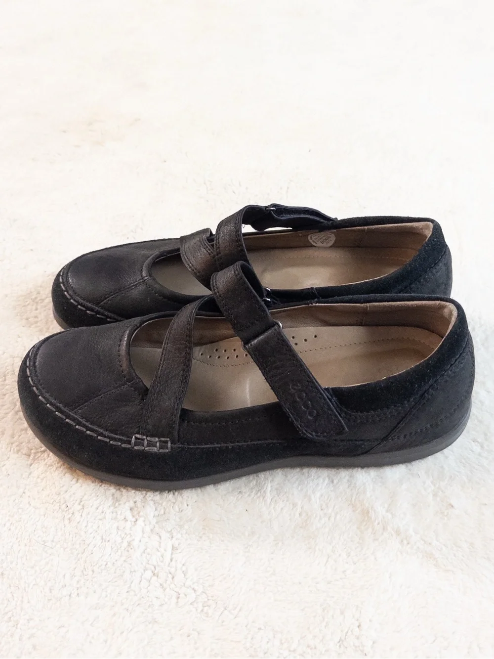 Ecco black mary