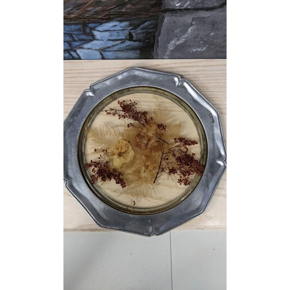Wilton lucite couple
