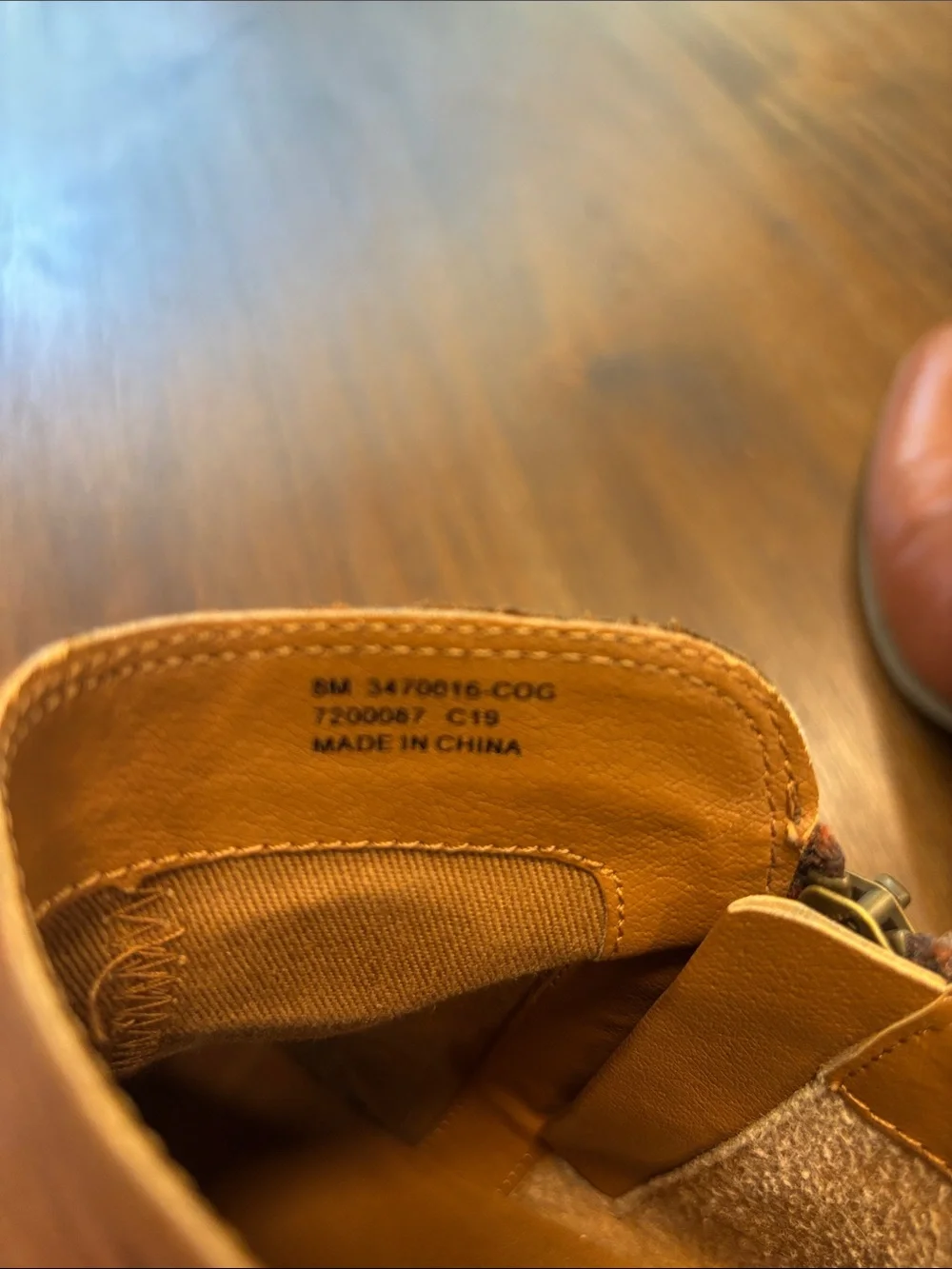 Frye side pointed subtle