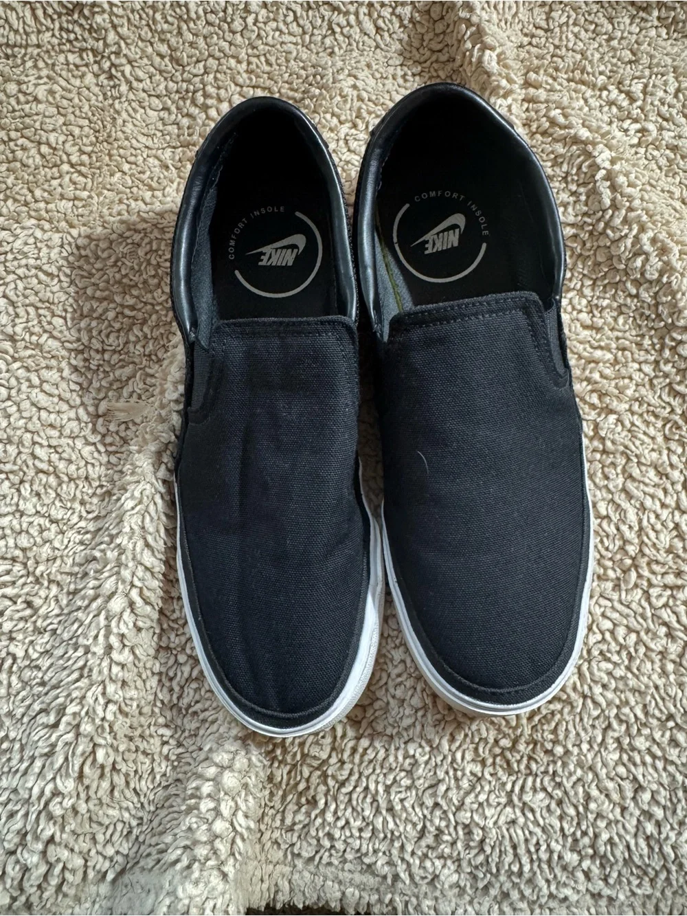 Nike classic slip