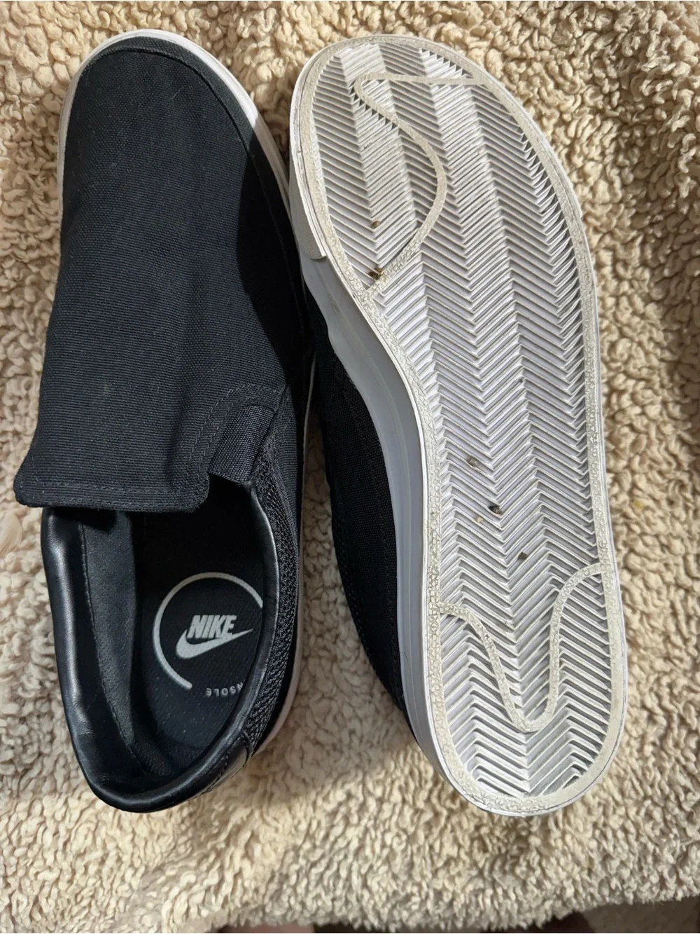 Nike classic slip