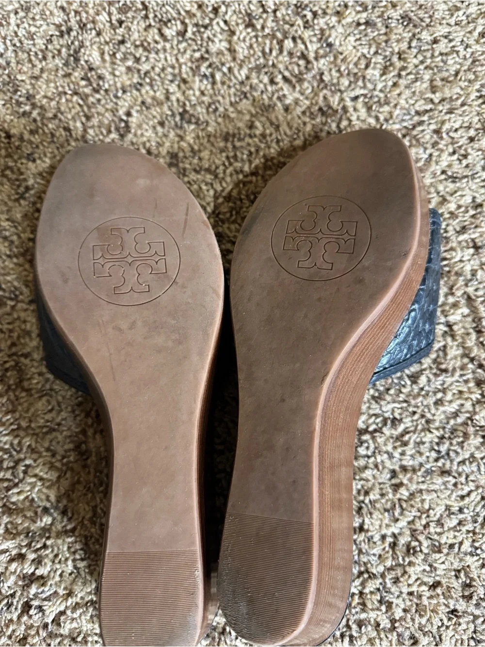 Tory Burch dark blue croc embossed leather slides with wedge heels Size 11