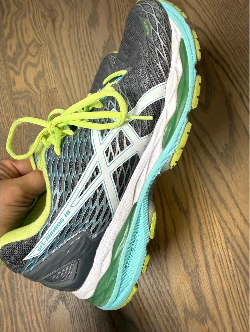 Asics these gel
