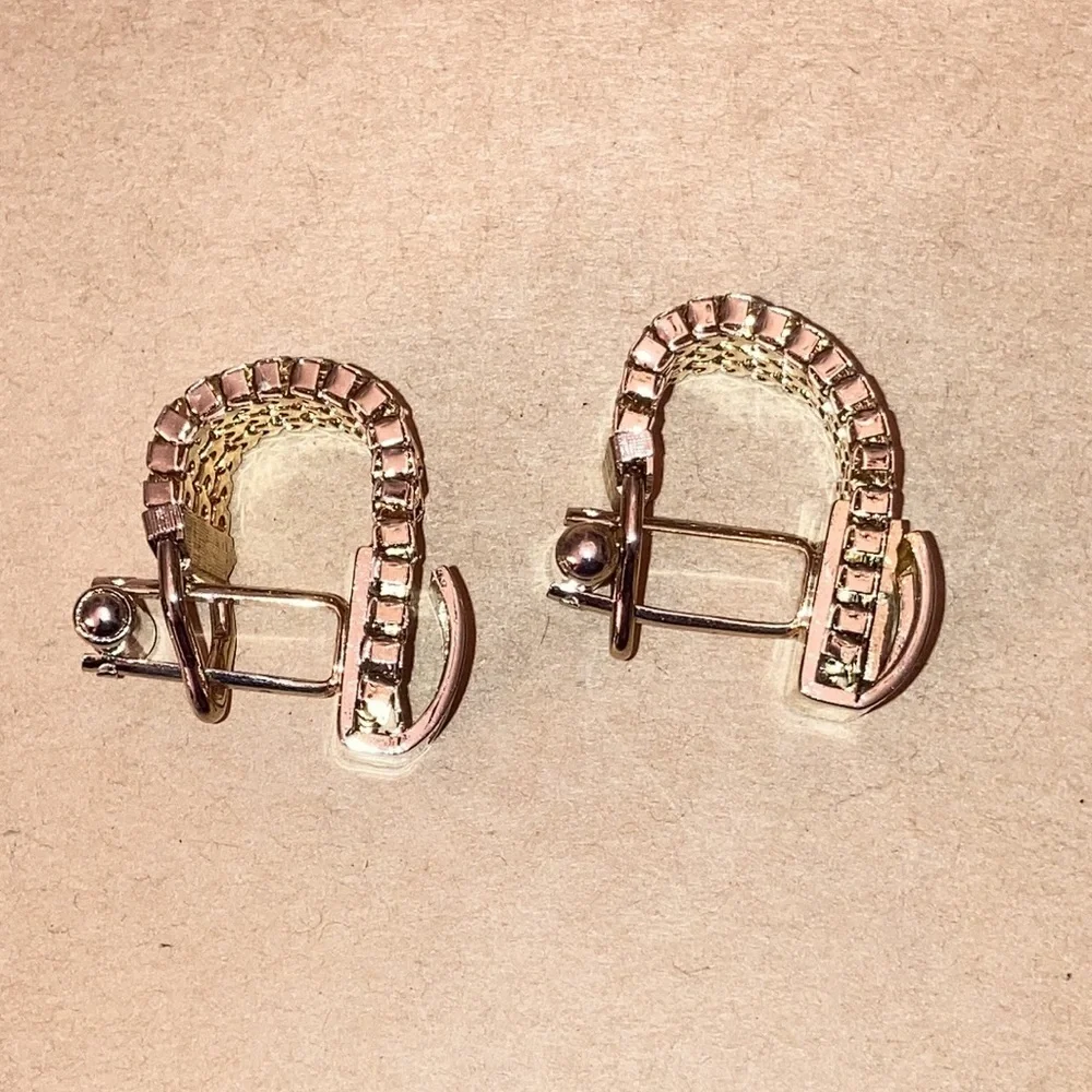 Source Unknown men’s goldtone