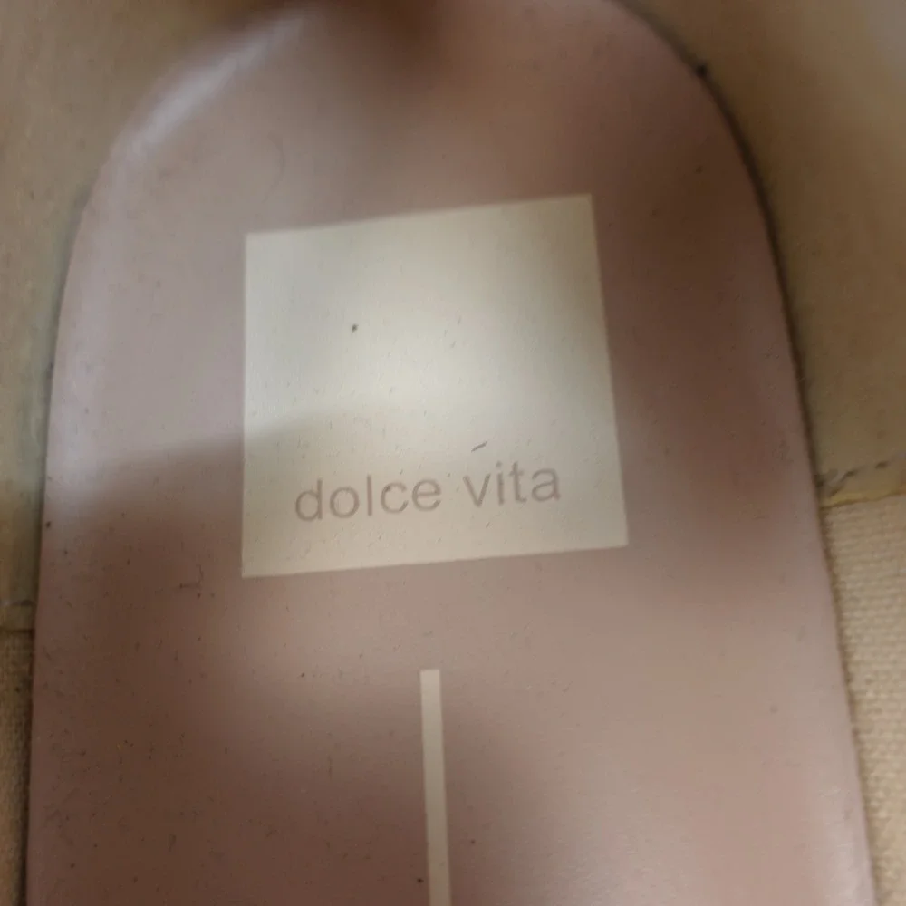 Dolce Vita rank excellent