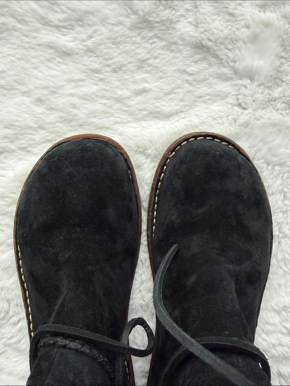 UGG cozy black