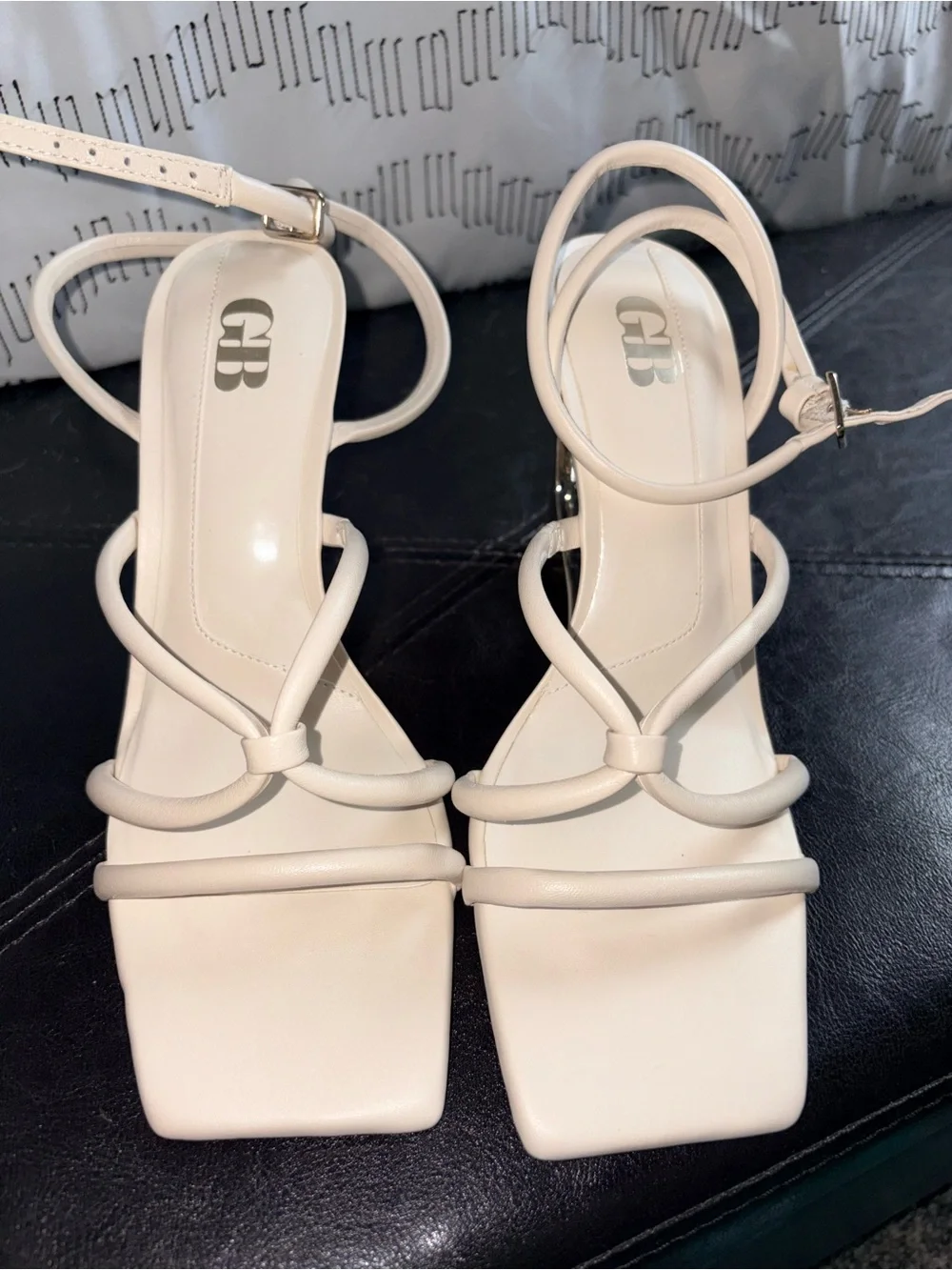 Gianni Bini elegant bone