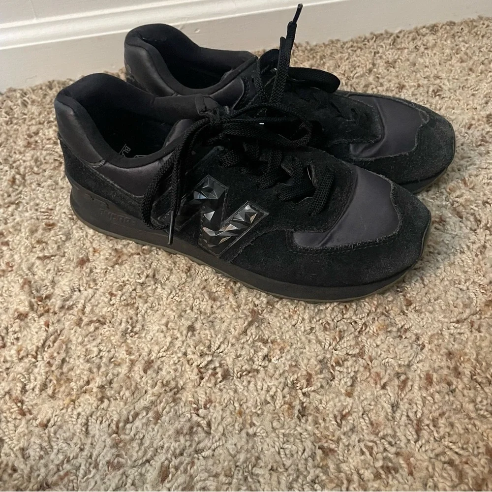 Women’s New Balance 574 Black Onyx Suede Casual Shoes Sneakers size 8