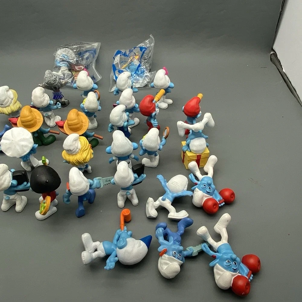 2011-2013 McDonalds Lot Of 31 Smurfs Hefty, Smurfette Figurine Many Duplicates