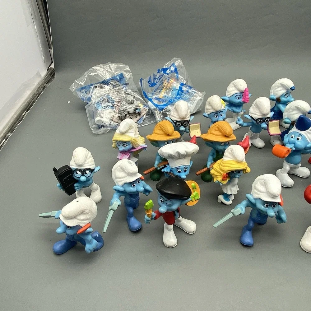 2011-2013 McDonalds Lot Of 31 Smurfs Hefty, Smurfette Figurine Many Duplicates