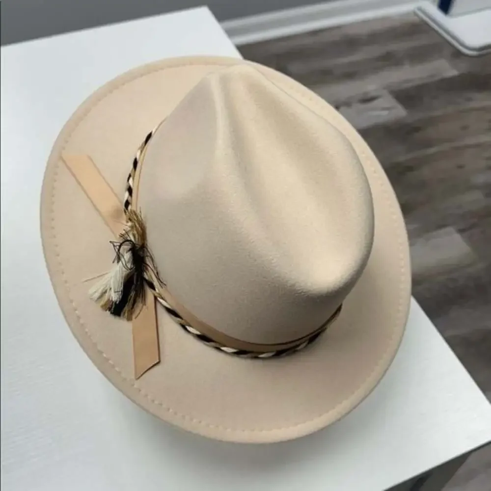 N/A elegant cream