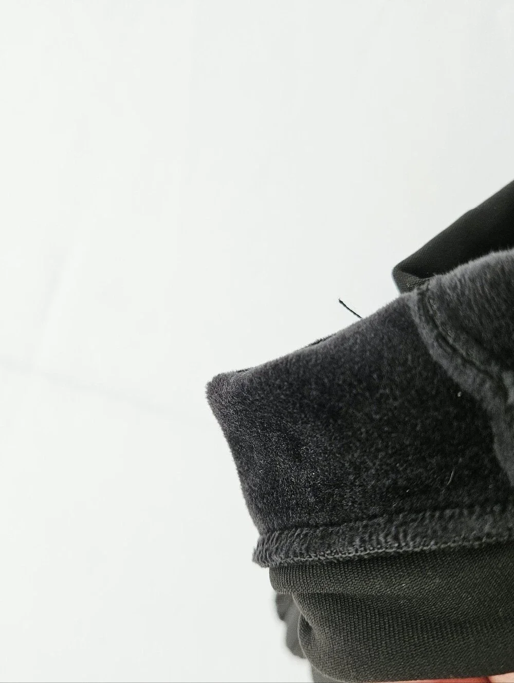 N/A comfortable black