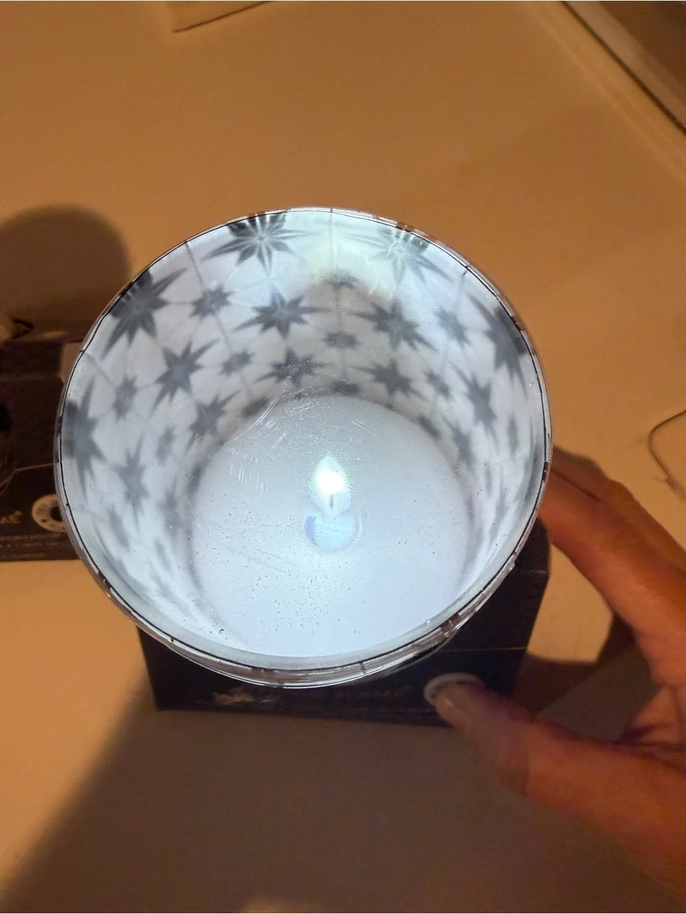 LED Black and white Star Flameless pair of candles