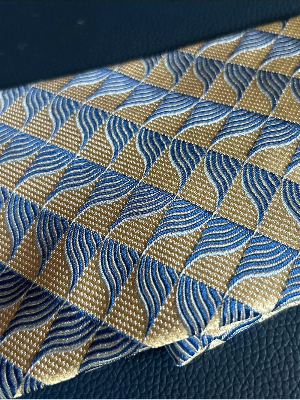 Bachrach refined tie