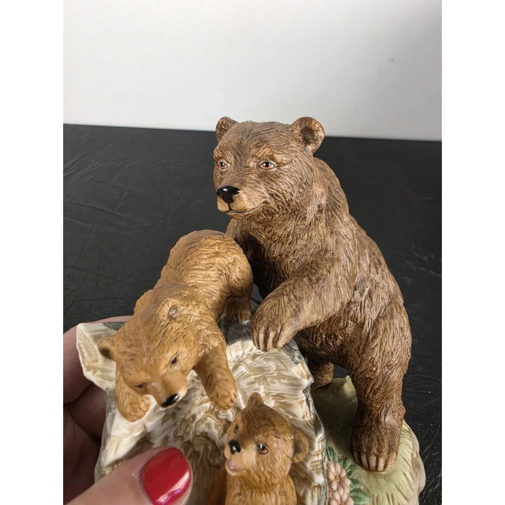 Homco curious cubs