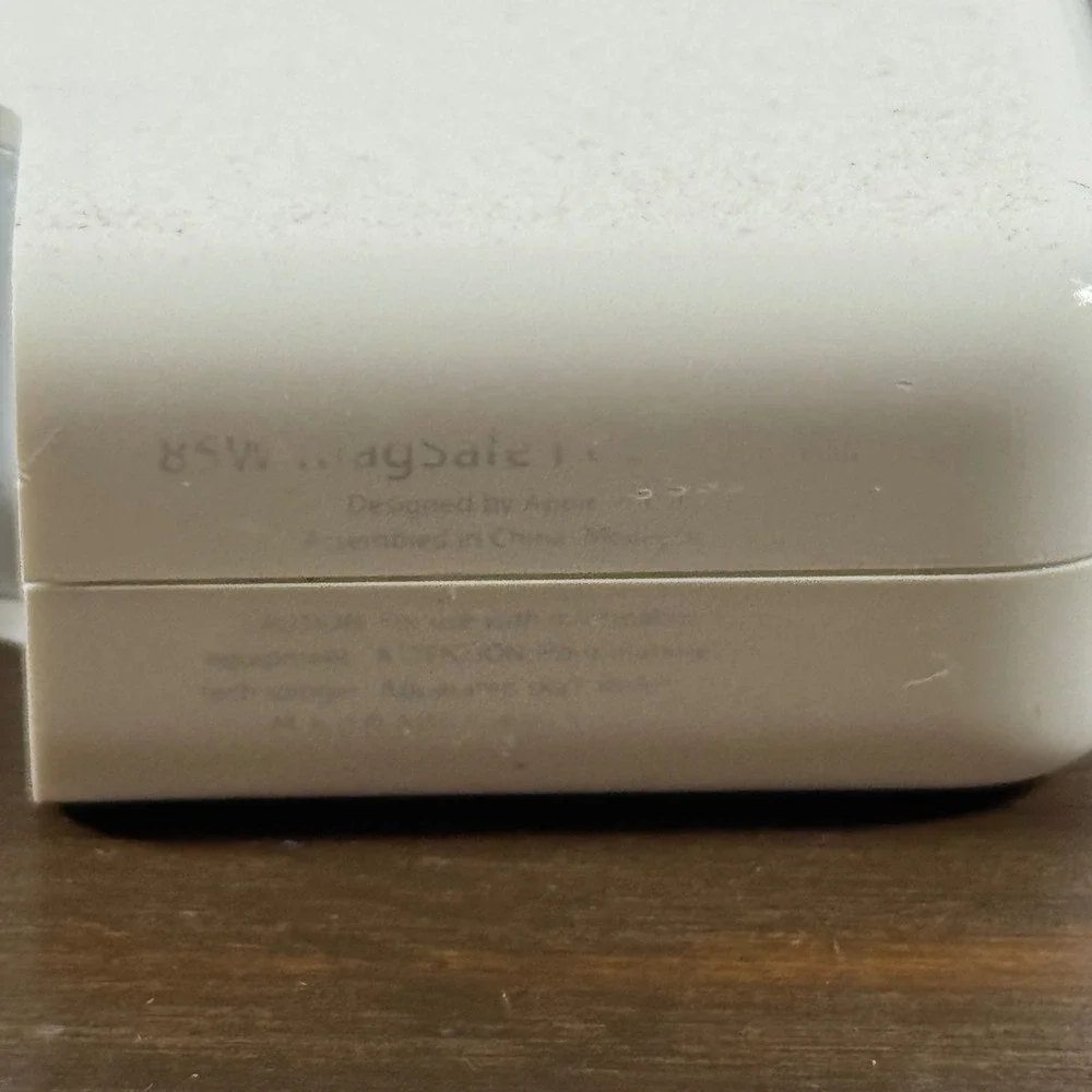 Apple 85w magsafe
