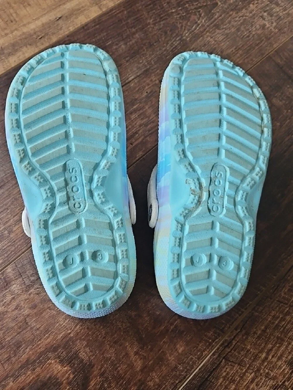CROCS Kids Pastel Tie-Dye Fleece Lined Clogs in Light Blue and Pastel Hues