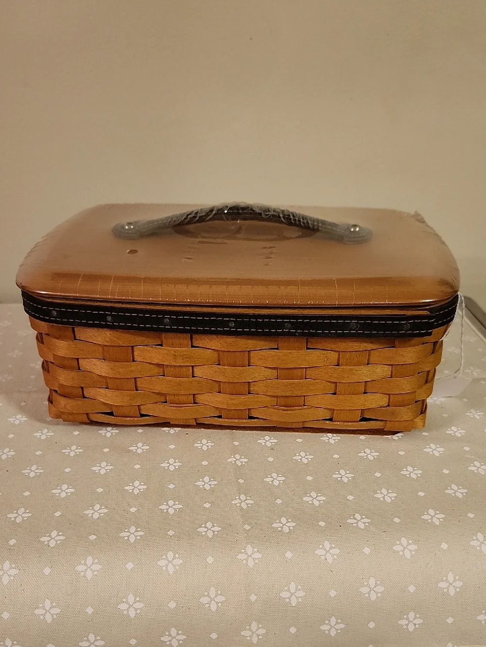 Longaberger 2004 Father's Day Valet Basket with Lid