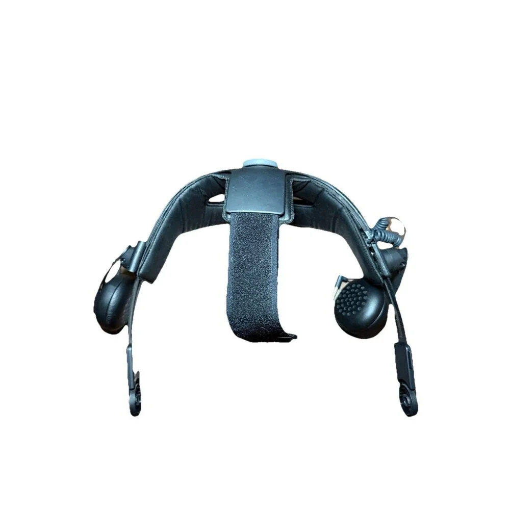 The Unbranded Brand black vr