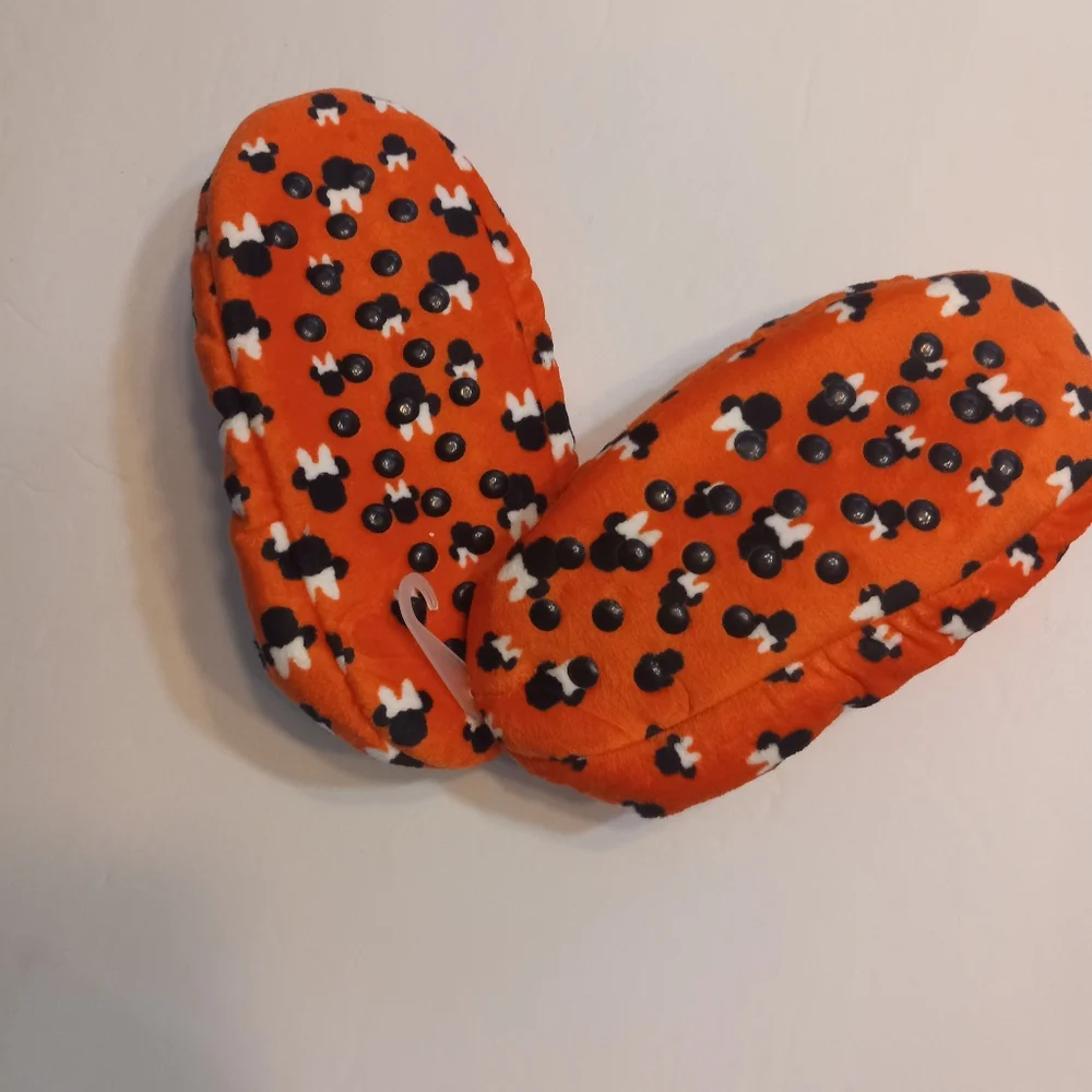 Disney Minnie Mouse size 4T/ 5T slippers