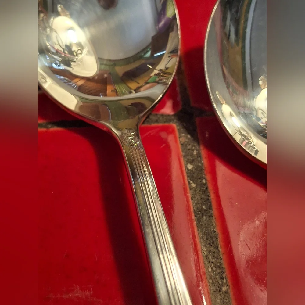 Oneida Silverplate Round Soup Spoons 