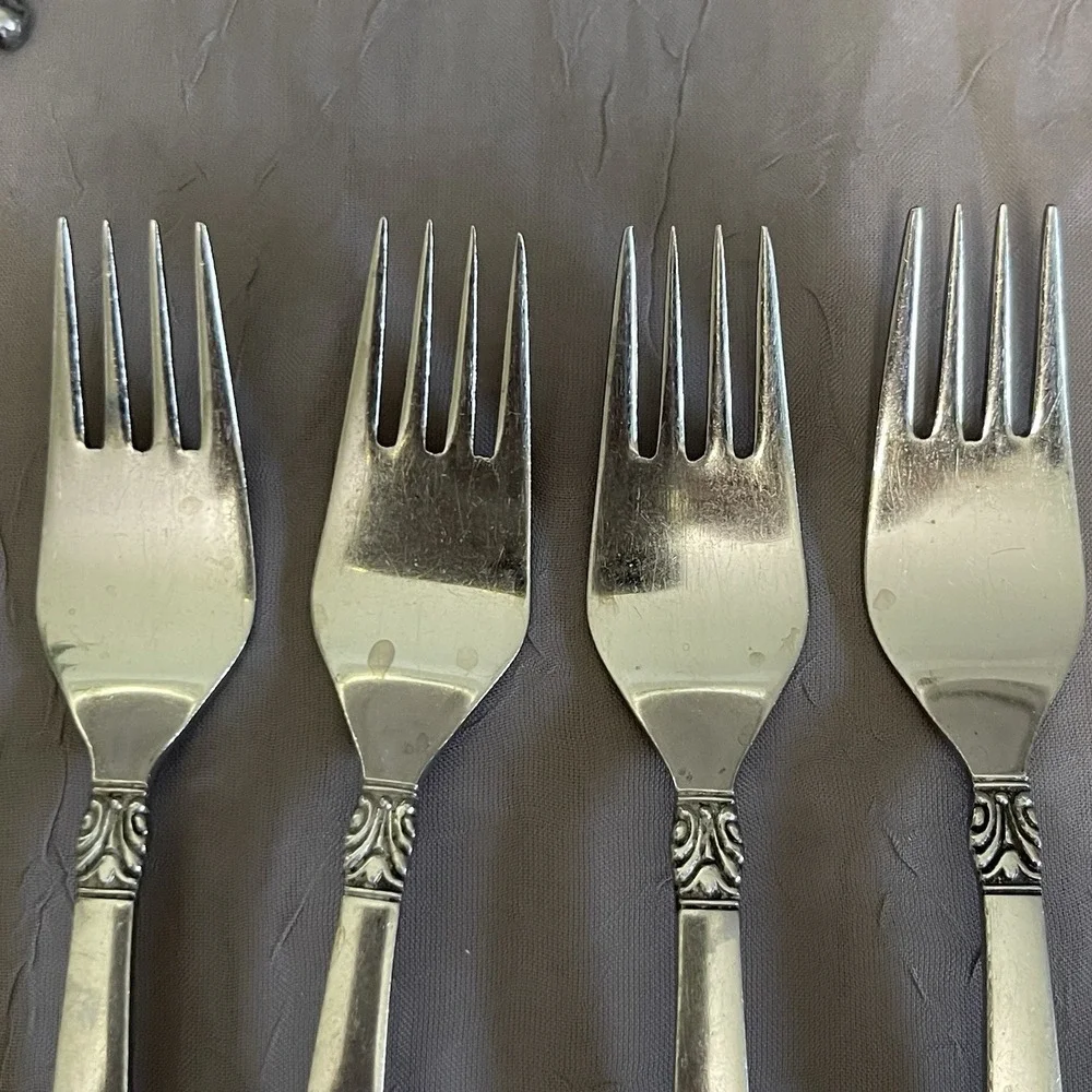 Vintage Erika 1883 F.B. ROGERS JAPAN Stainless ~ Set of 20 Service For 4 Antique