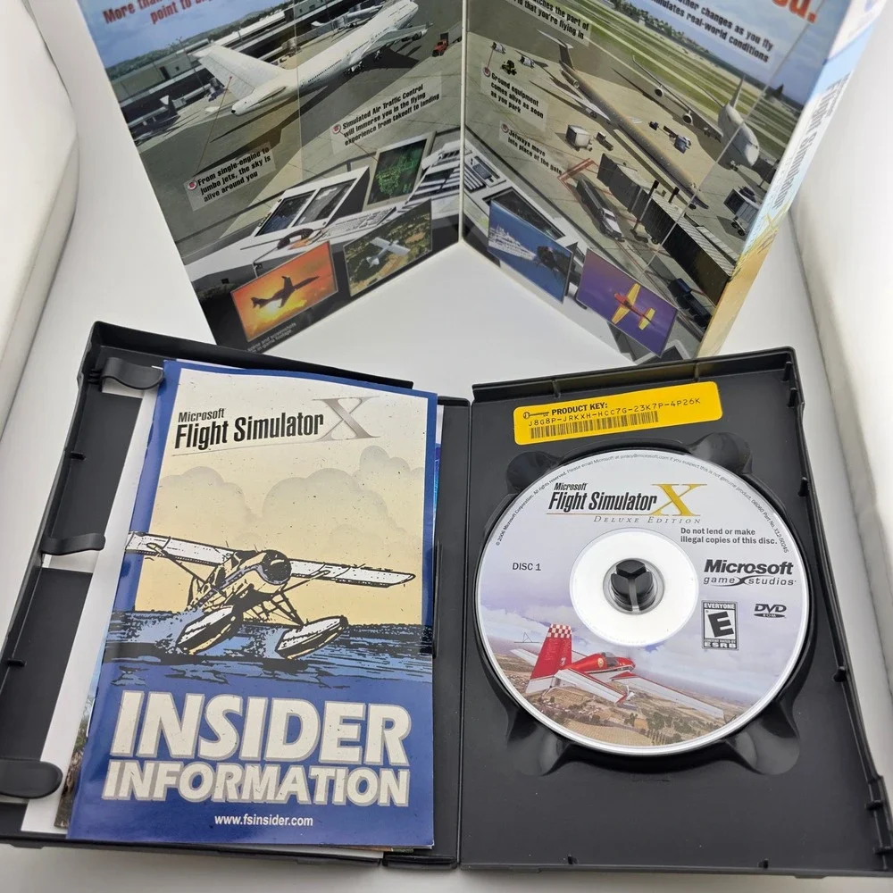 Microsoft Flight Simulator X Deluxe Edition PC DVD Windows Gold Good Nostalgia