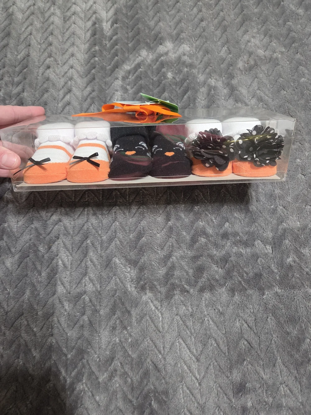 Hudson Baby White, Orange & Black Baby Socks Gift Set