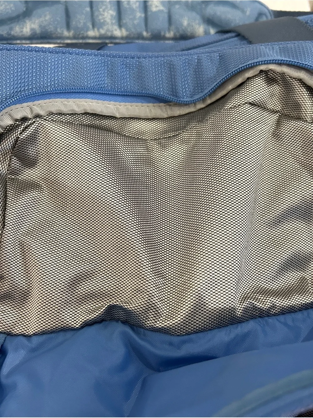 Tumi duffel soft