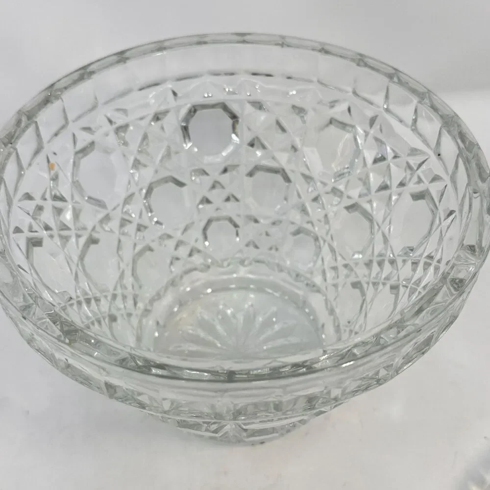 Unbranded vintage lidded