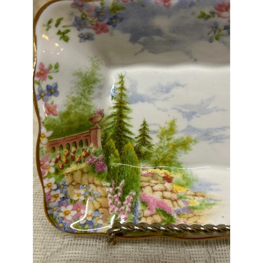 Royal Albert type jewelry time