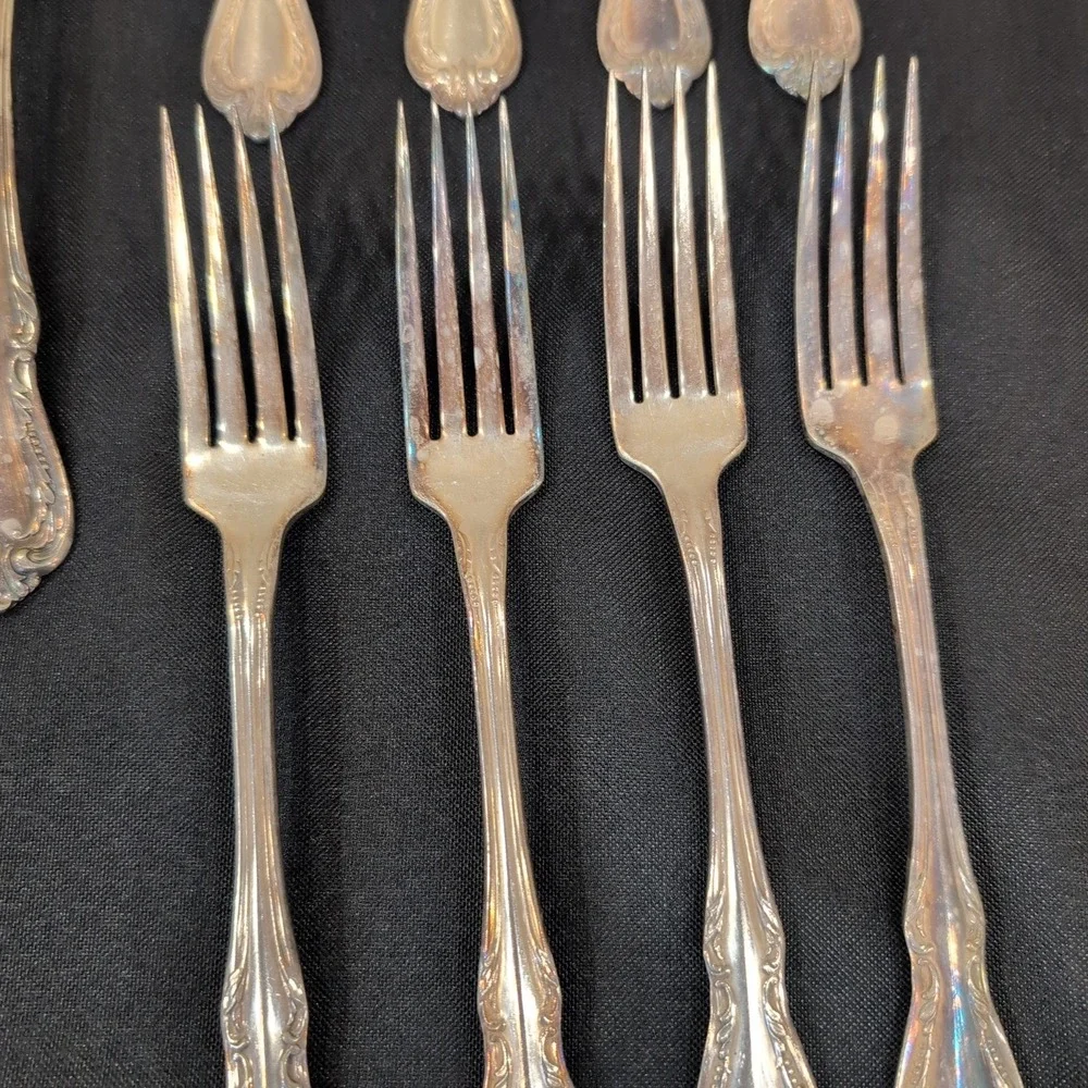 Wm A Rogers Oneida Silverplate Flatware Set 11pc Floral Scrolled Serving Forks