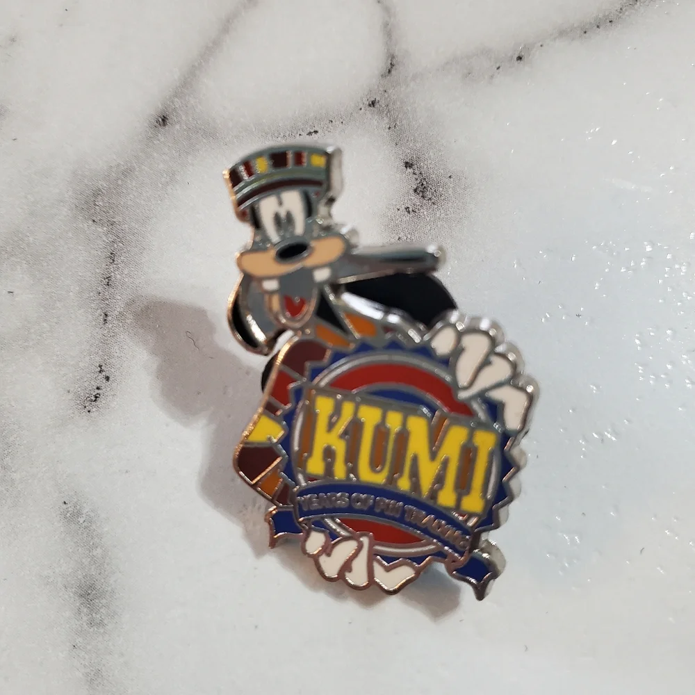 Lot of 5 10th Anniversary Disney Pin Trading Pins