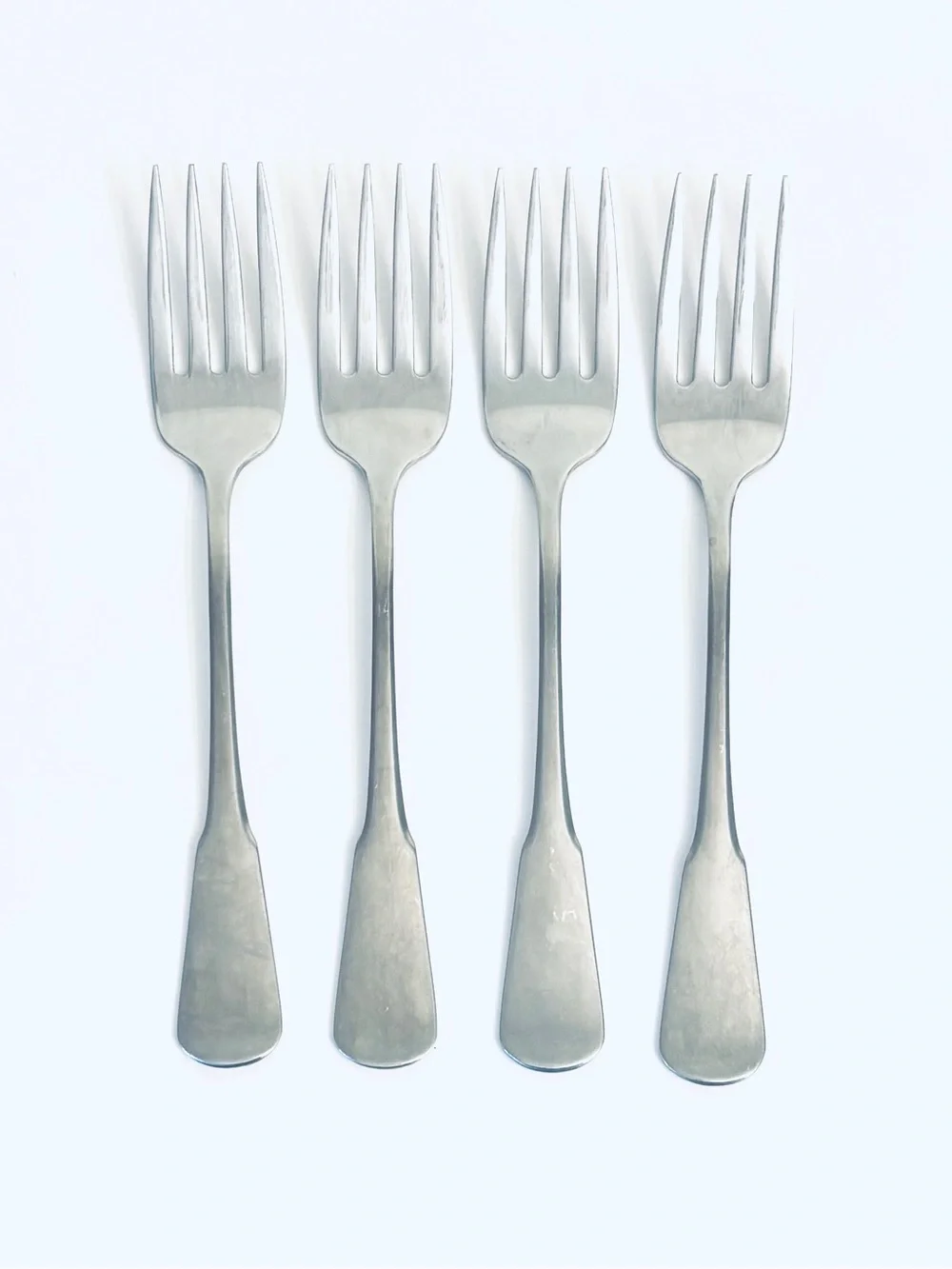 Oneida Yankee Clipper Salad Forks, 4 Pieces, 6.75” Vintage Discontinued Pattern
