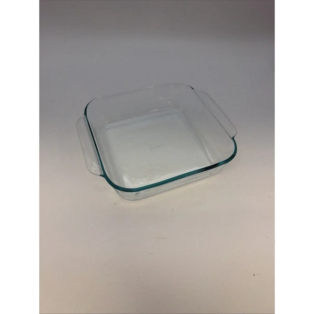 Pyrex 222 Clear Glass 8x8x2 Inch Square Baking Dish Casserole