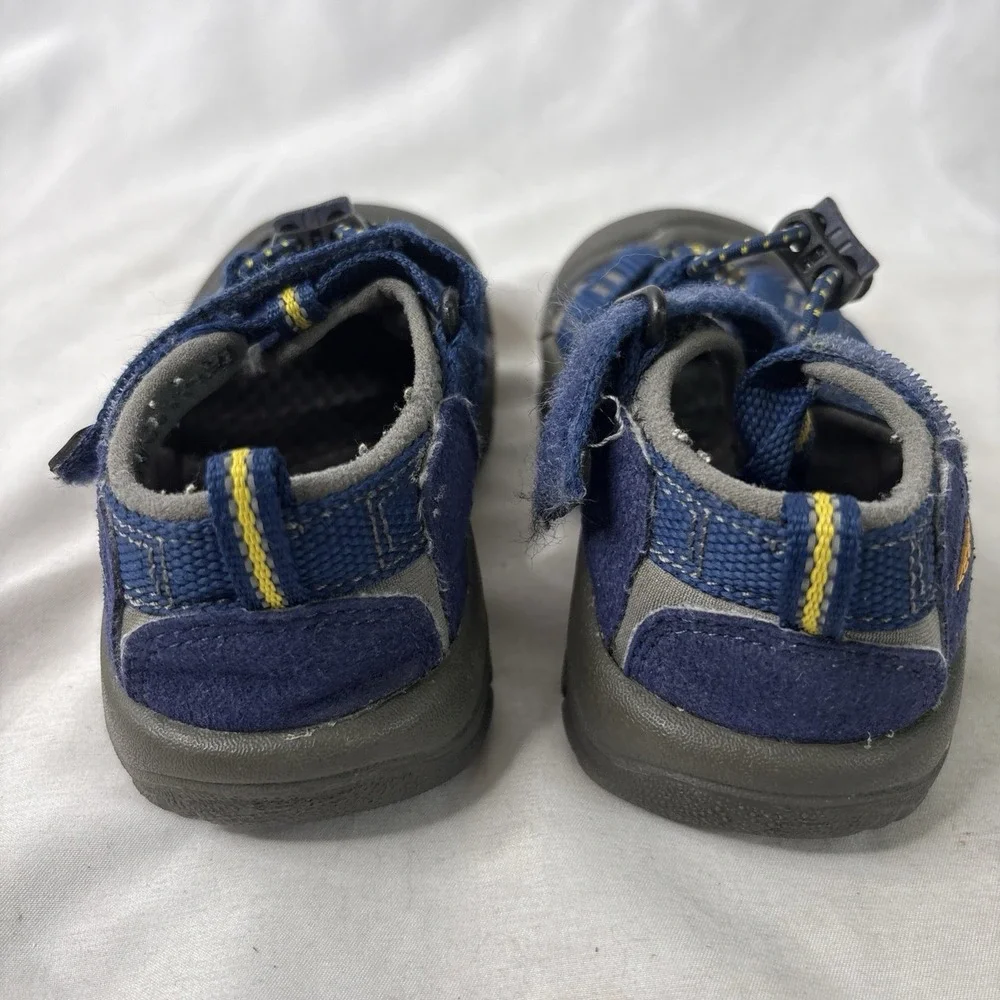 Keen Newport H2 Blue Sandals Kid Sz 8 Waterproof Outdoor Hiking Fisherman Shoes