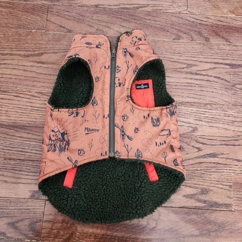 Lucy & Co. this reversible