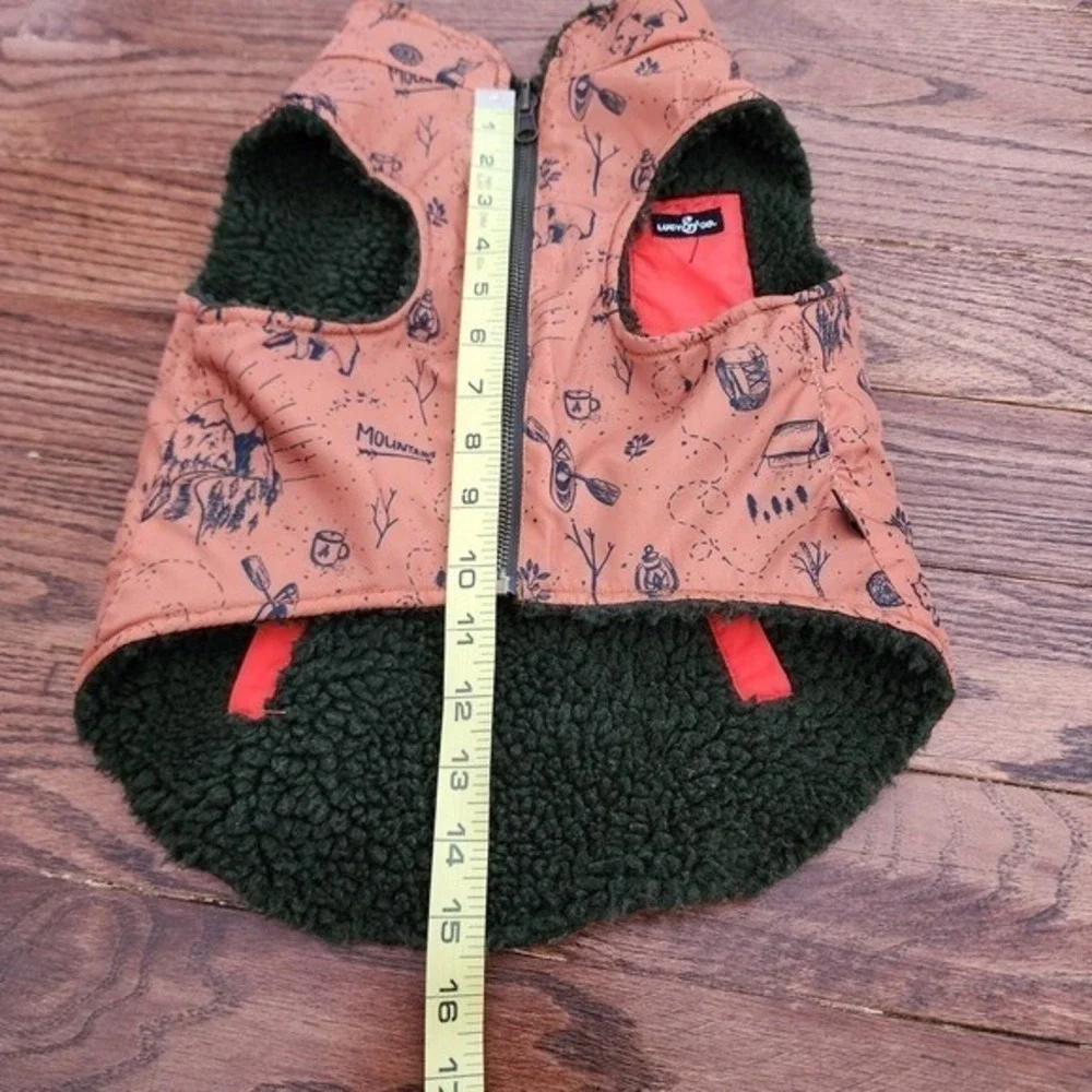 Lucy & Co. this reversible