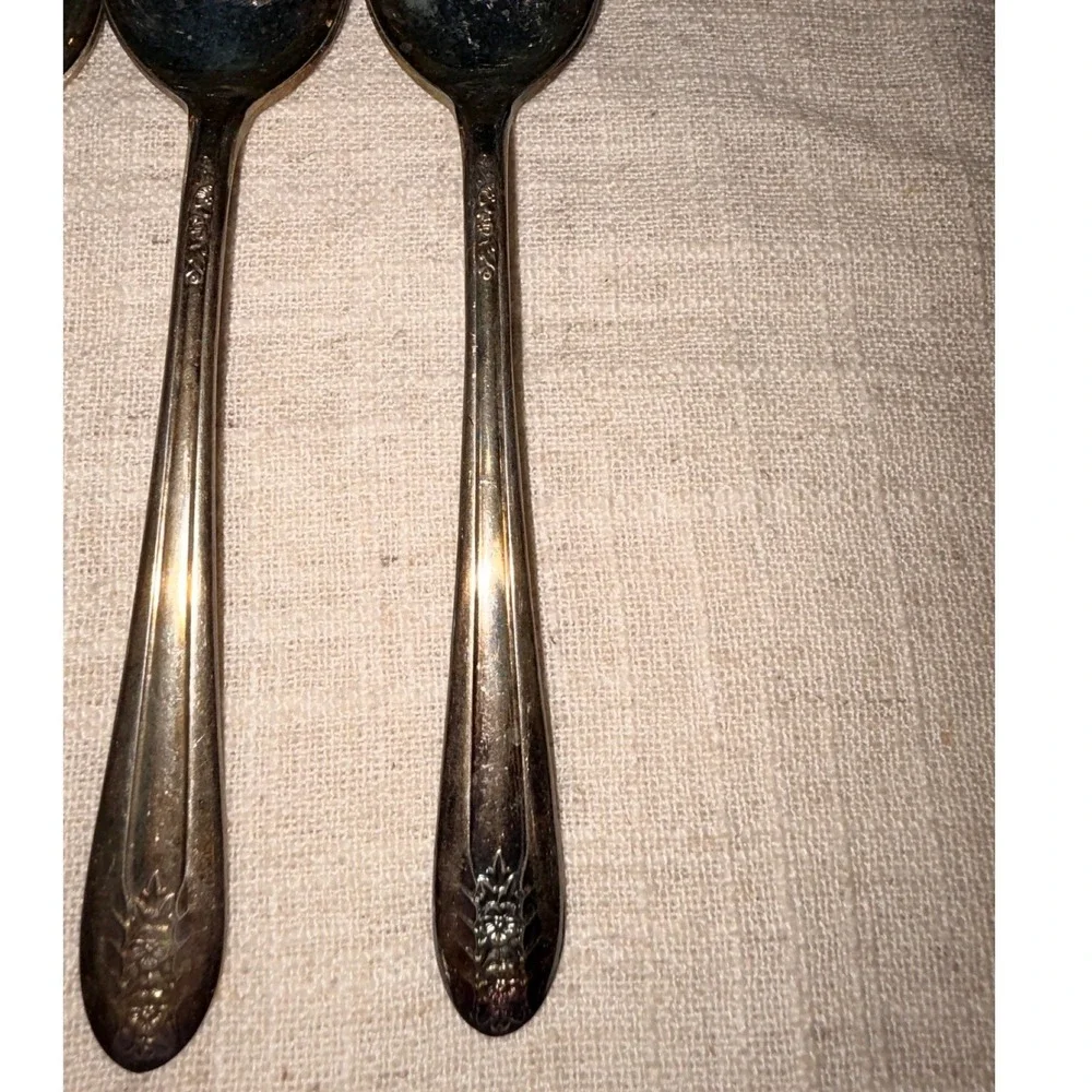 Vintage Belfry‎ Silver Plate Floral Spoons Set of 4 Tarnished Flatware