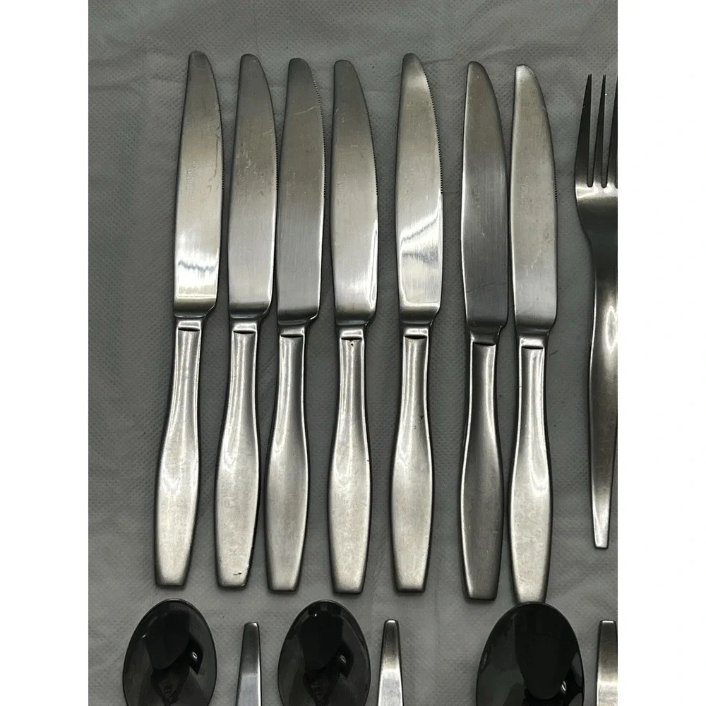 Cambridge Vera Stainless Flatware 23 Pieces Set Forks Spoons Knife Silverware