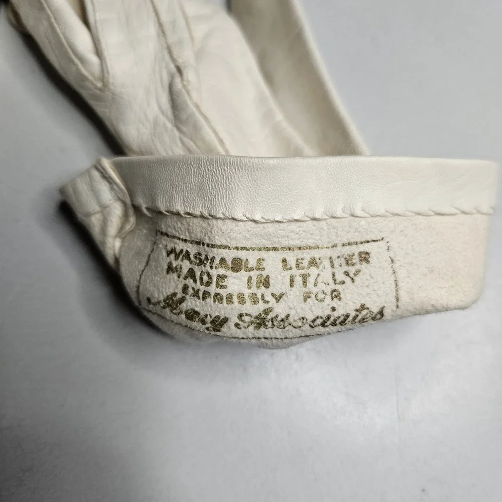 Vintage Macy Associates White Leather Gloves Made in Italy Pearl Button Size 6.5