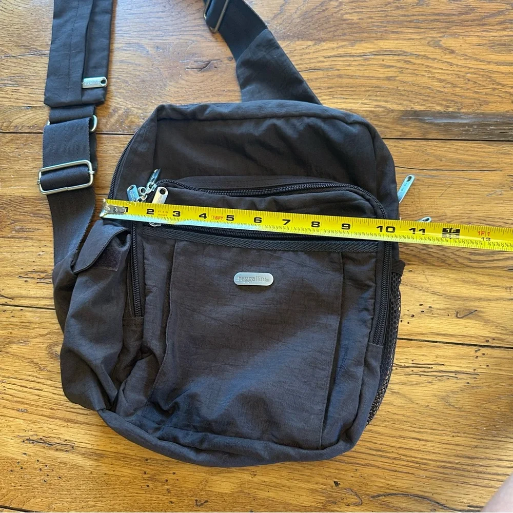 Baggallini cross body
