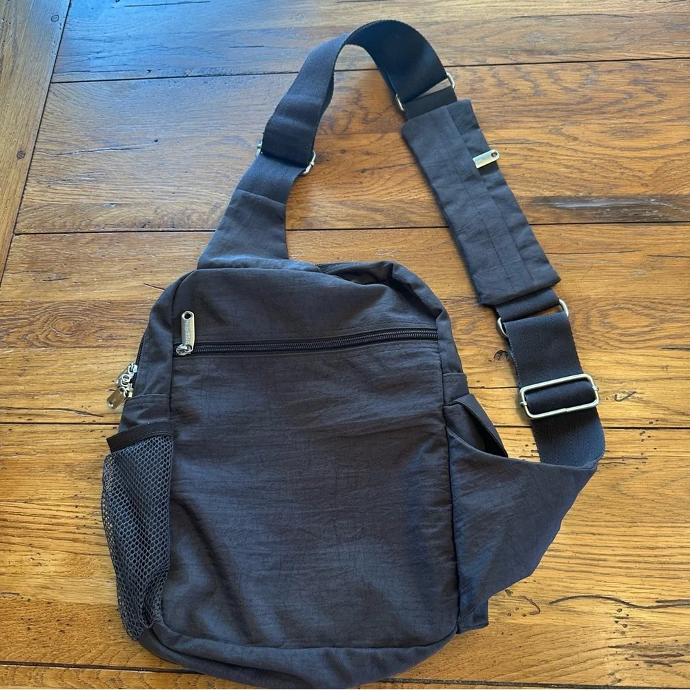 Baggallini cross body
