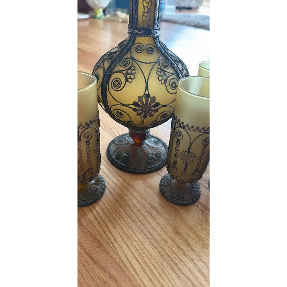 Unbranded filigree decanter