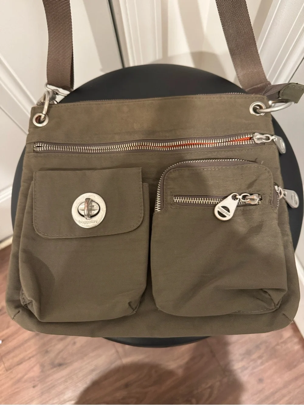 Baggallini classic olive
