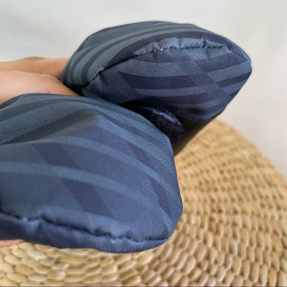 Obermeyer black striped