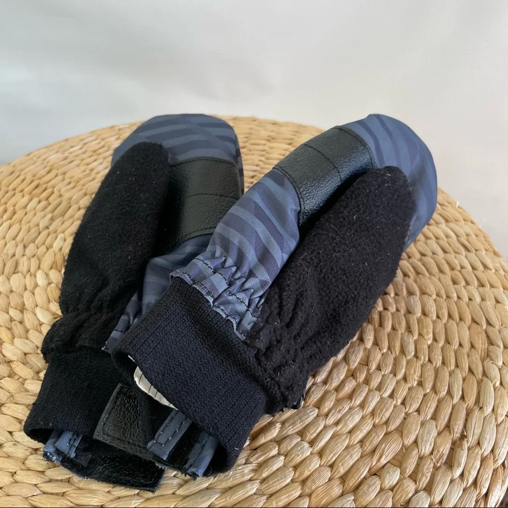 Obermeyer black striped
