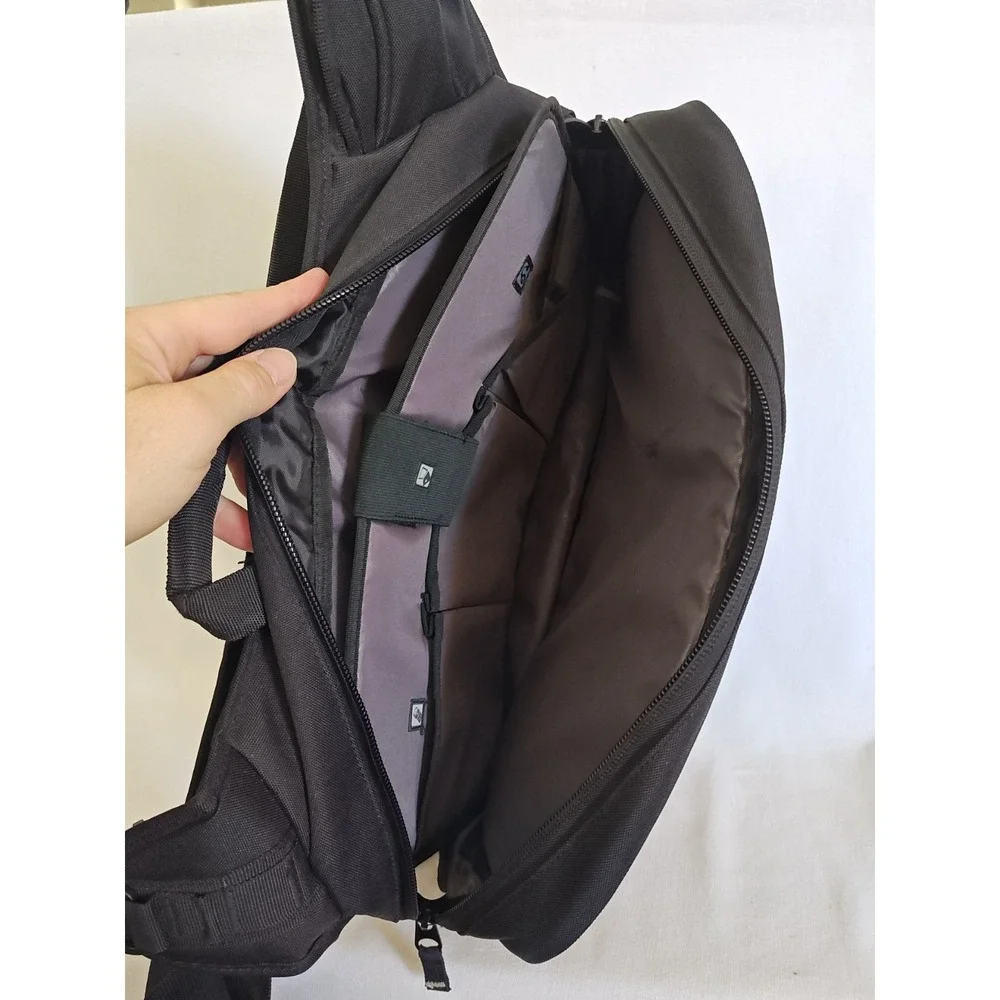 OGIO preowned excellent