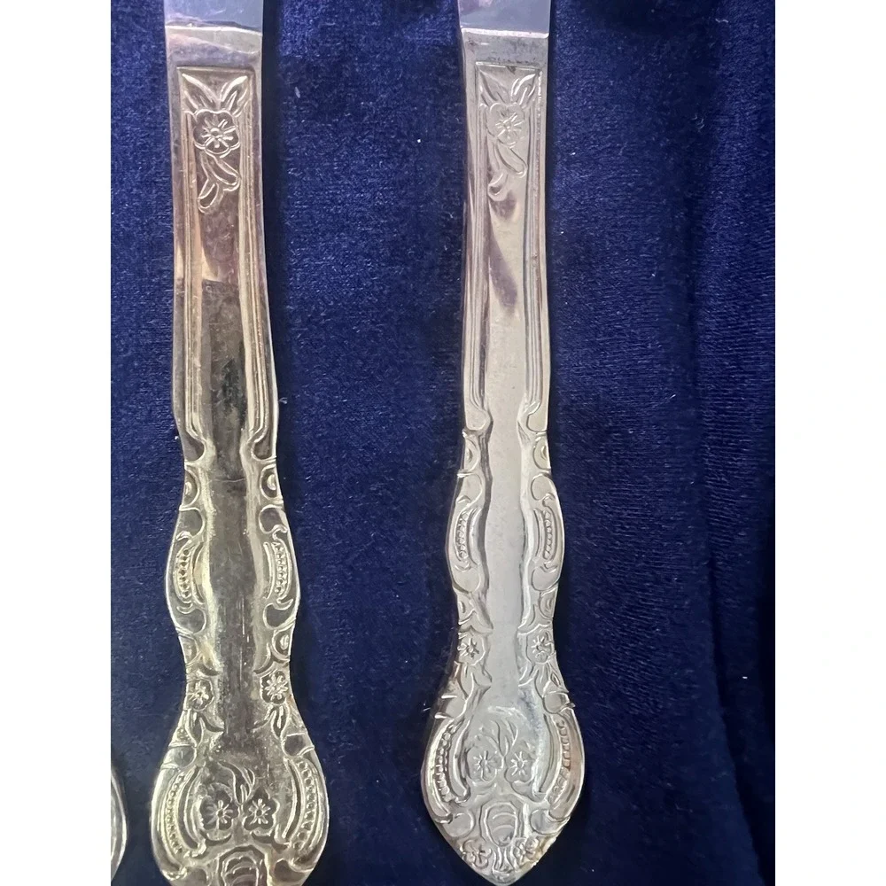 International Company Stainless 24 KT Gold Plated Flatware Knives 4 Pieces