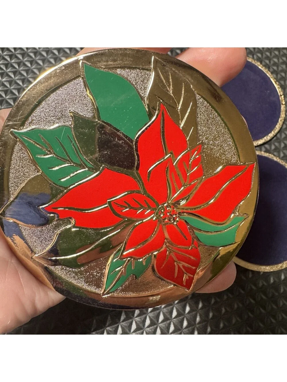 Vtg Christmas Decor 4 Brass & Enamel Coasters Poinsettia Holiday EUC Felt Back